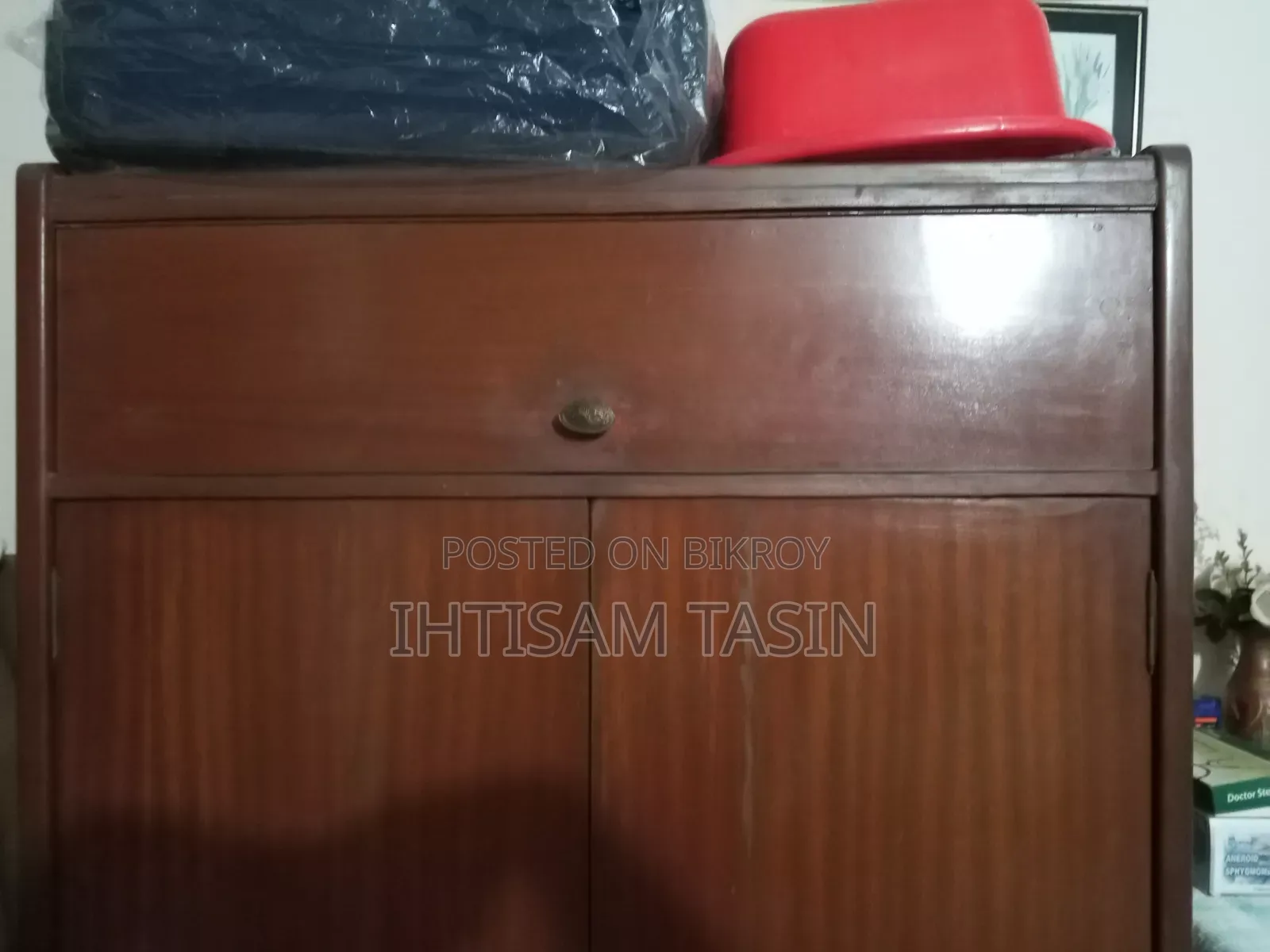 Used Almari