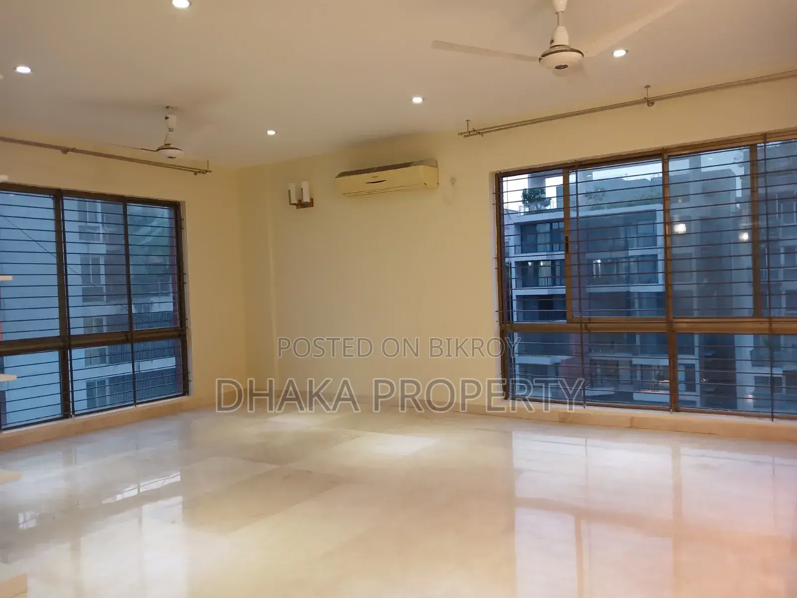 ৪ বেডরুমের অ্যাপার্টমেন্ট সুবাস্তু, বারিধারাতে ভাড়ার জন্য