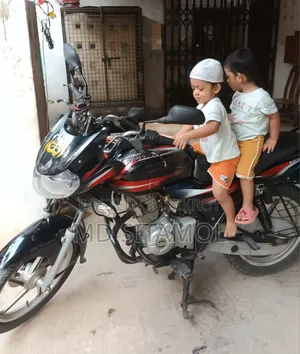 Bajaj Discover 125 2016 Red