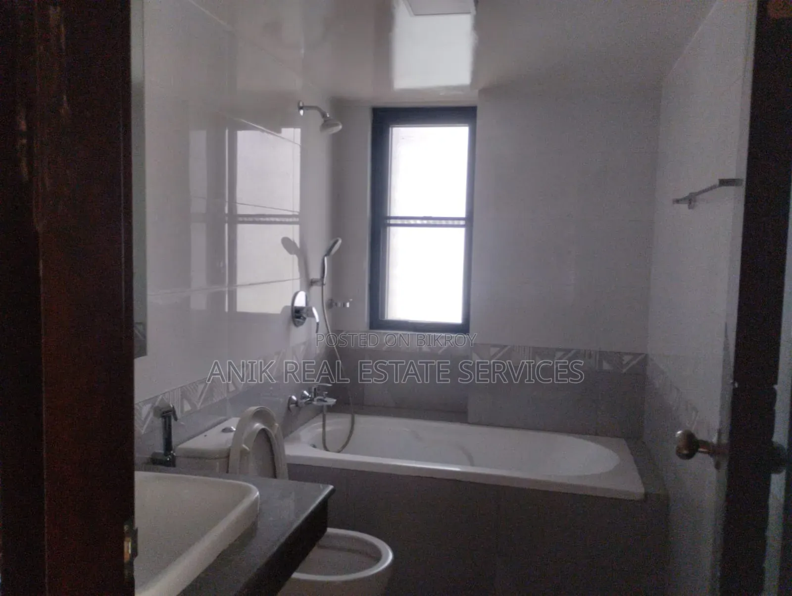 4-bedroom Apartment in Anik Real Estate, Baridhara for Rent