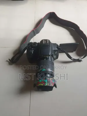 Camera Canon 700d. With 18-55 Kit. 50 Mm Prime