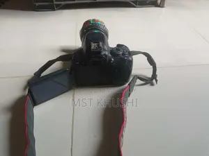 Camera Canon 700d. With 18-55 Kit. 50 Mm Prime