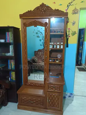 ডেসিন টেবিল