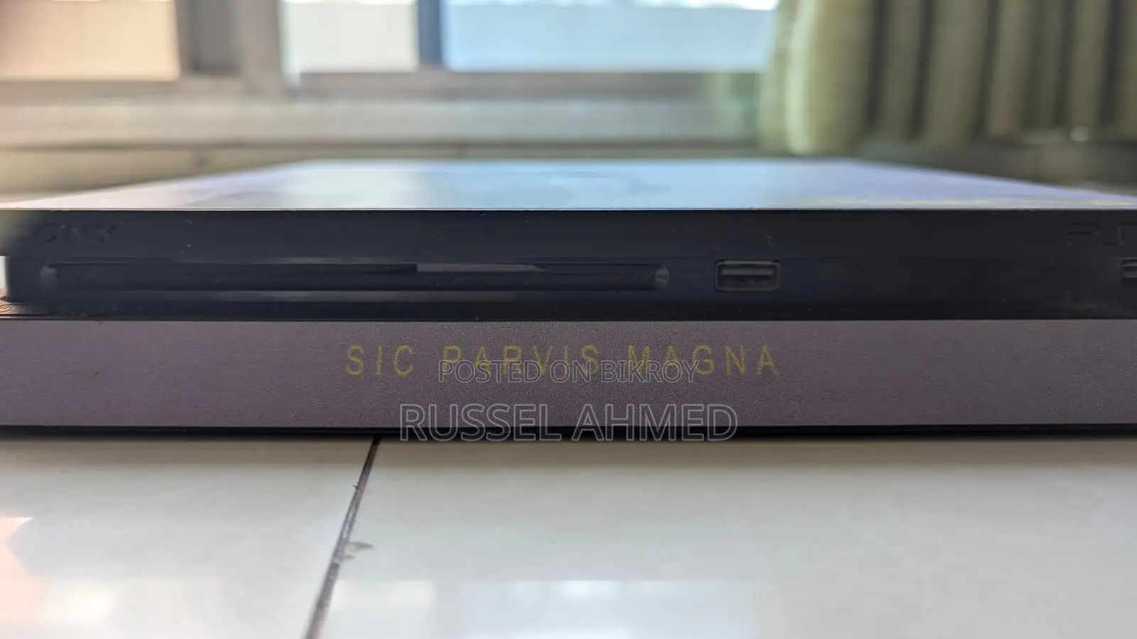 Playstation 4 (PS4)