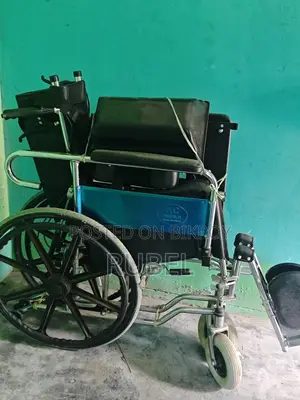 কমোডসহ স্লিপিং হুইলচেয়ার