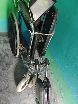 কমোডসহ স্লিপিং হুইলচেয়ার