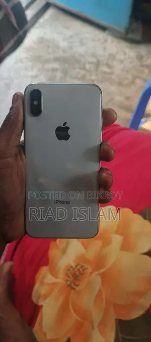 Apple iPhone X 64 GB White