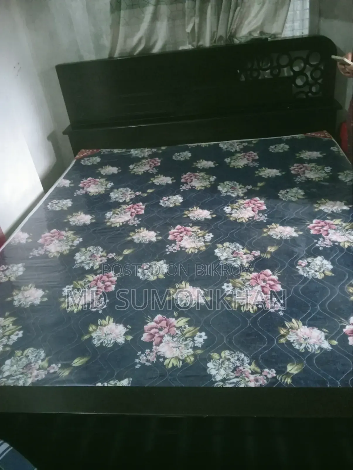 খাট ও ম্যাট্রেস বিক্রি করা হবে