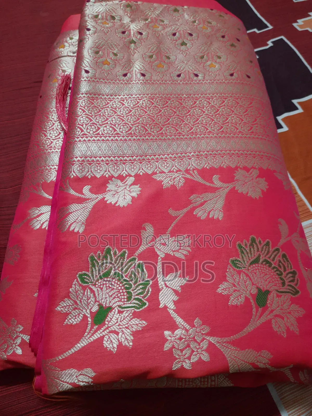 কাতান শাড়ি