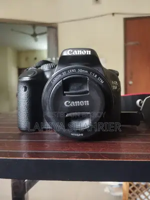 Canon Eos 550d DSLR + Ef 50mm F/1.8 STM Lens
