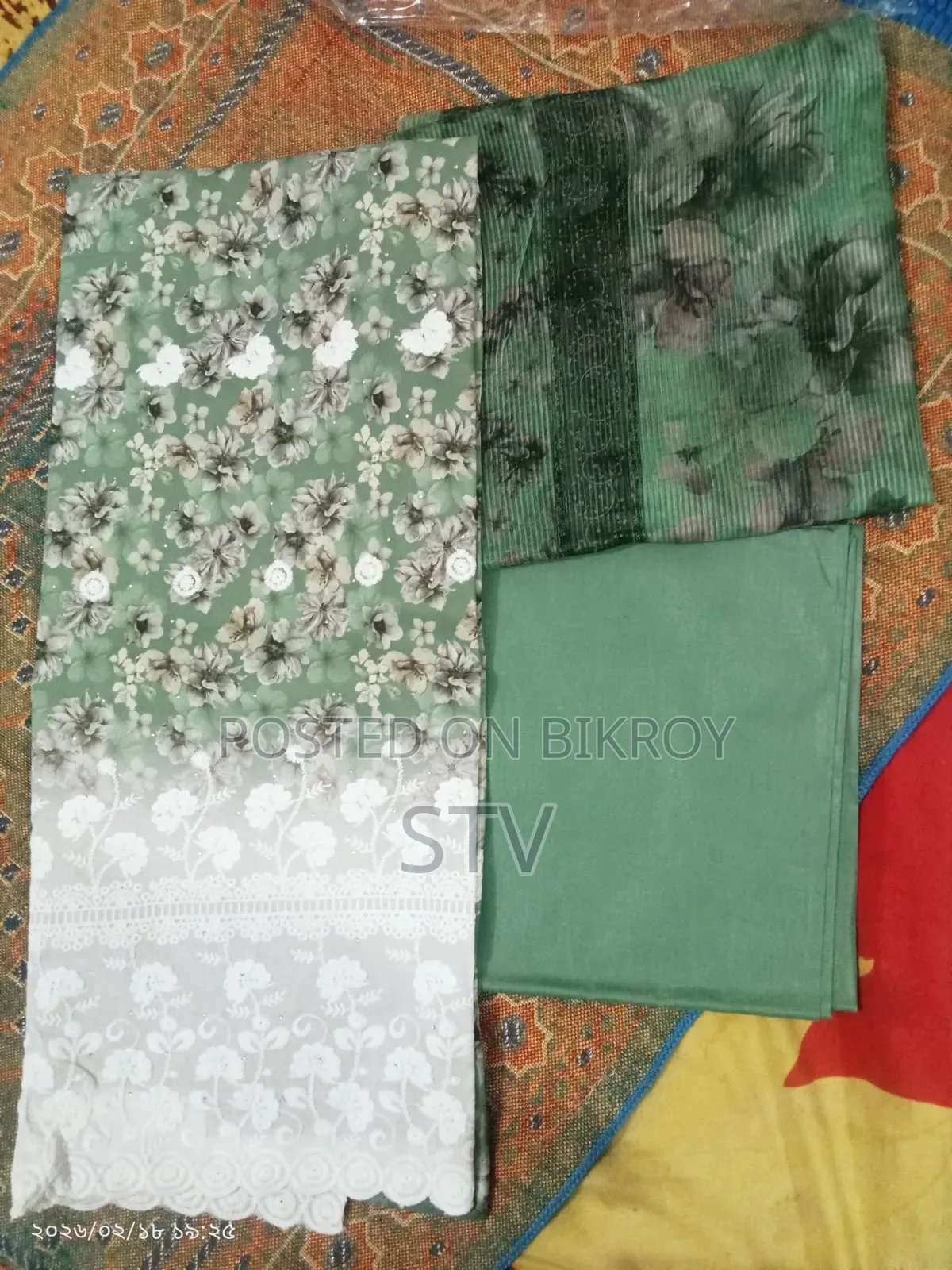 Three-piece with Floral Design and Standard Work