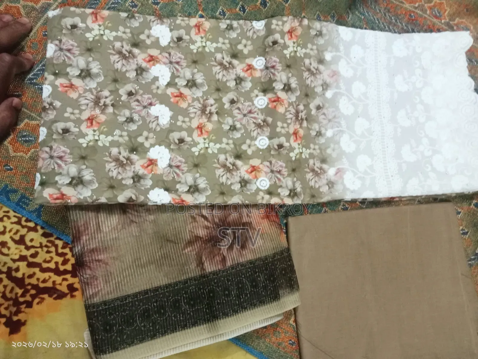 Three-piece with Floral Design and Standard Work