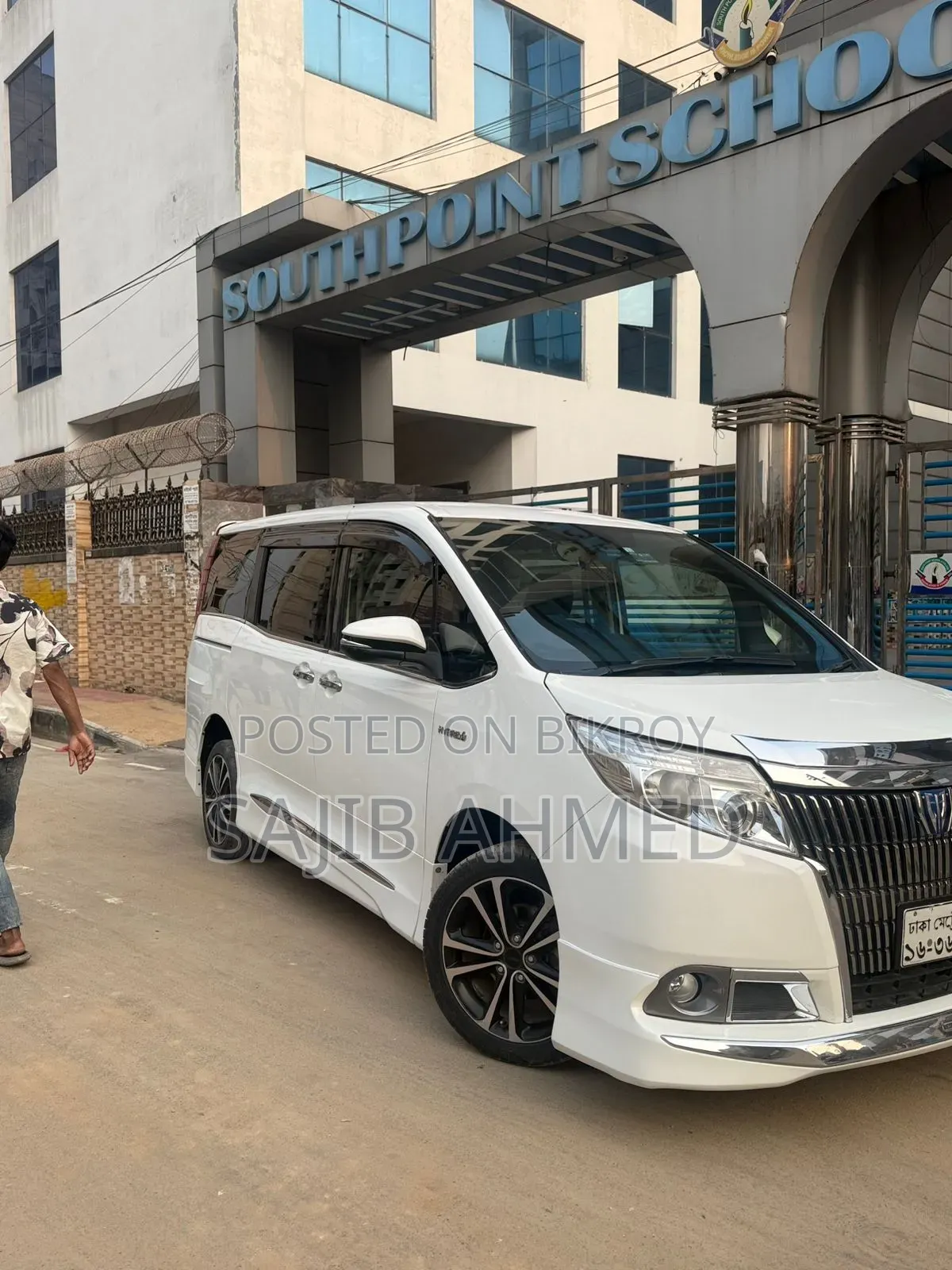 Toyota Esquire 1.8 FWD Hybrid (7 Seater) 2017 Pearl