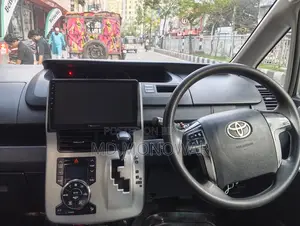 New Toyota Noah 2011 Silver
