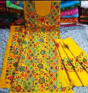 হাতের কাজের থ্রীপিস