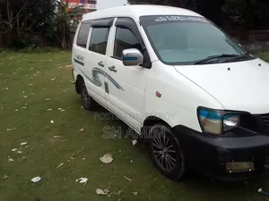 Toyota Noah 2002 White