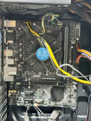 Desktop Computer 8GB Intel Core I3 HDD+SSD 128GB