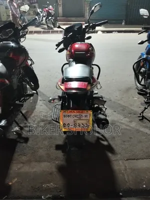 বাজাজ পালসার ১৫০ ২০১৯ লাল