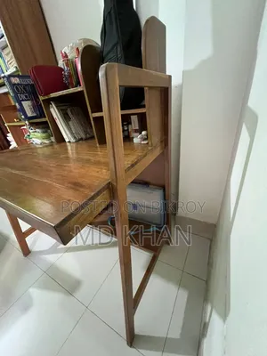 সেগুন কাঠের পড়ার টেবিল বিক্রি হবে