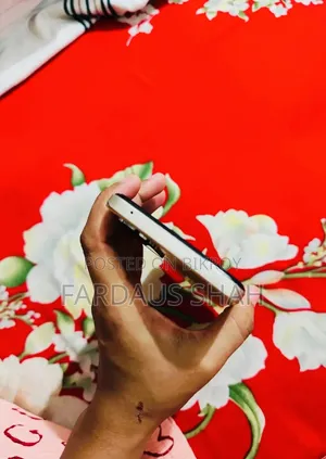 Oppo F23 256 GB Gold