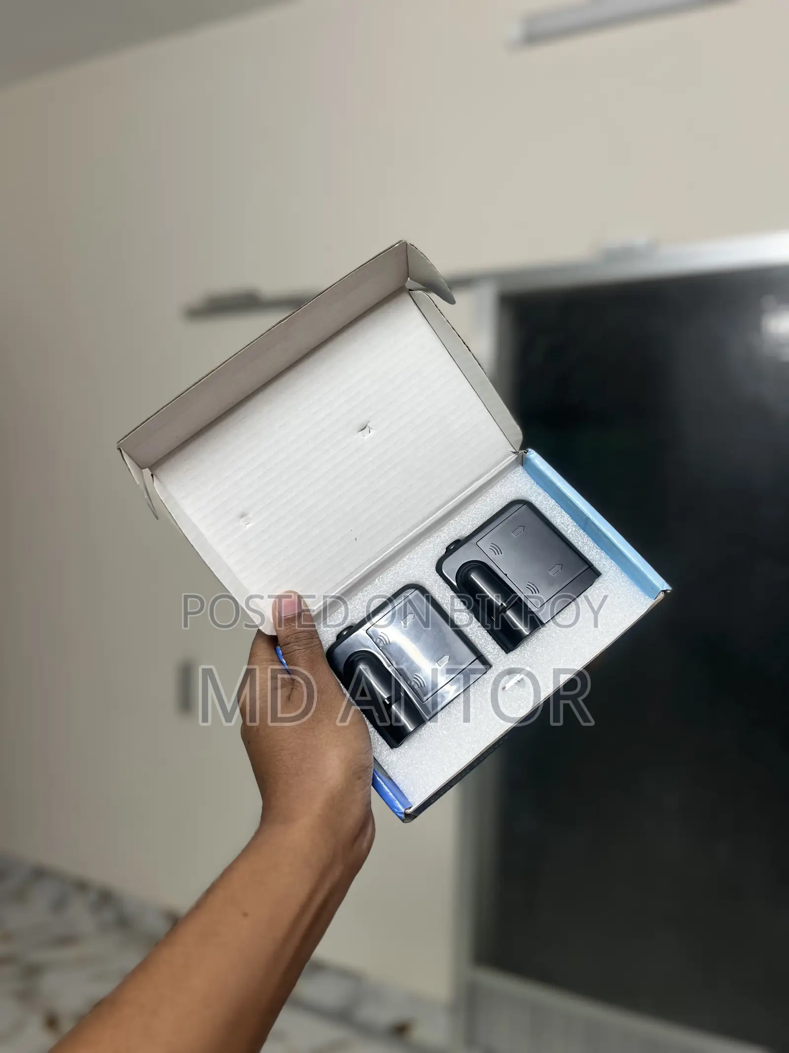 টয়োটা কার লোগো লাইট ব্র্যান্ড নিউ