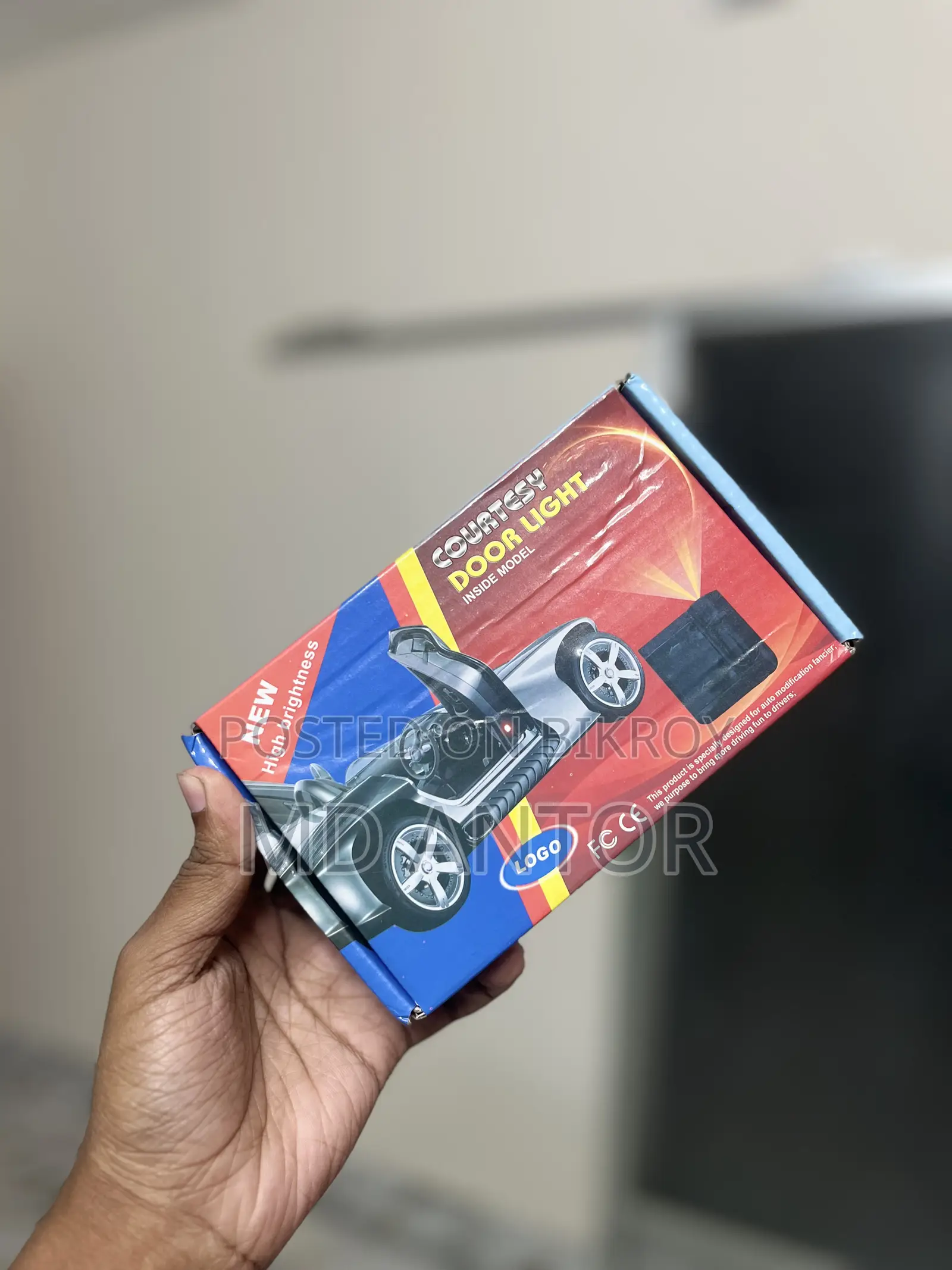 টয়োটা কার লোগো লাইট ব্র্যান্ড নিউ