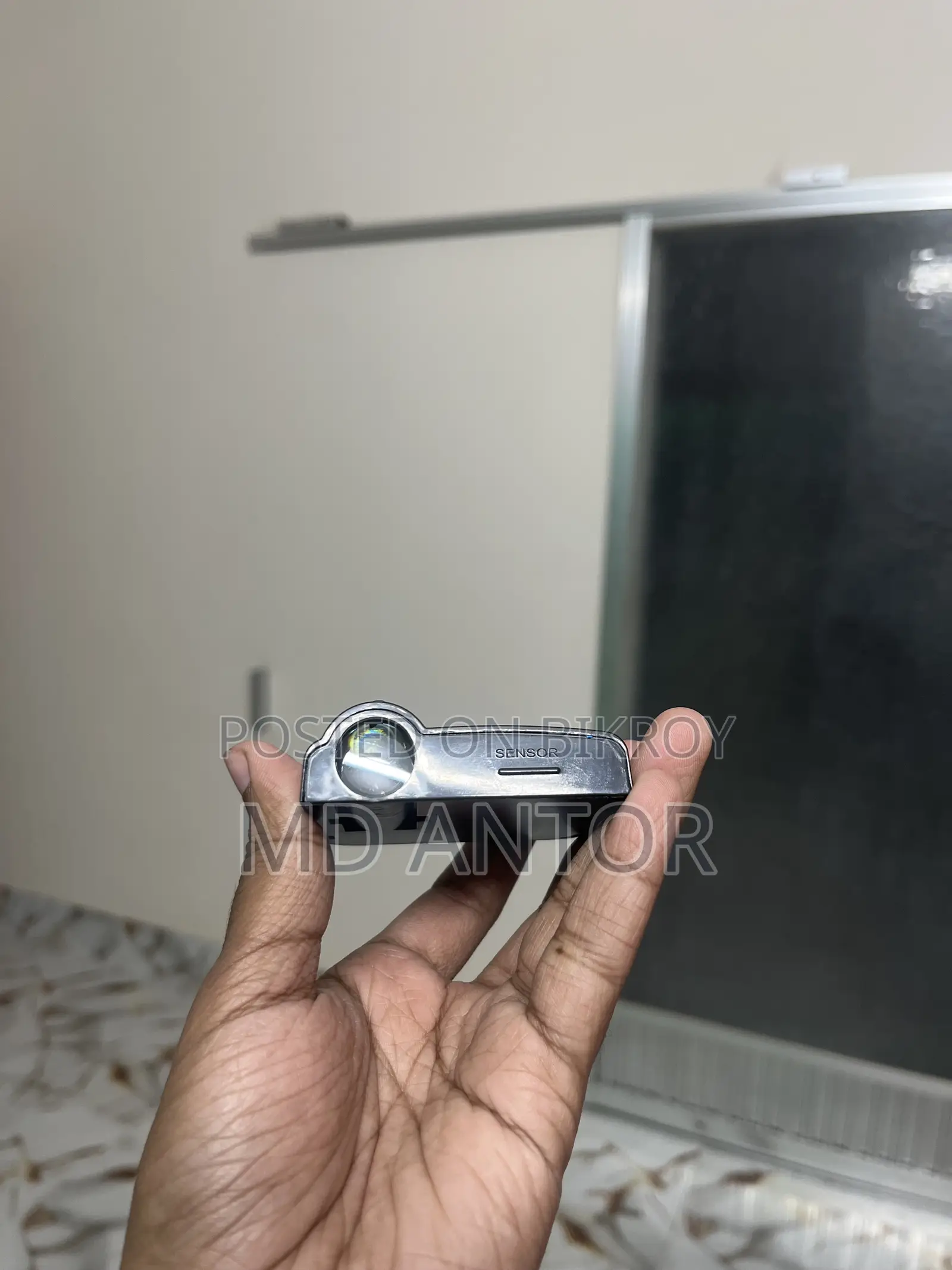 টয়োটা কার লোগো লাইট ব্র্যান্ড নিউ
