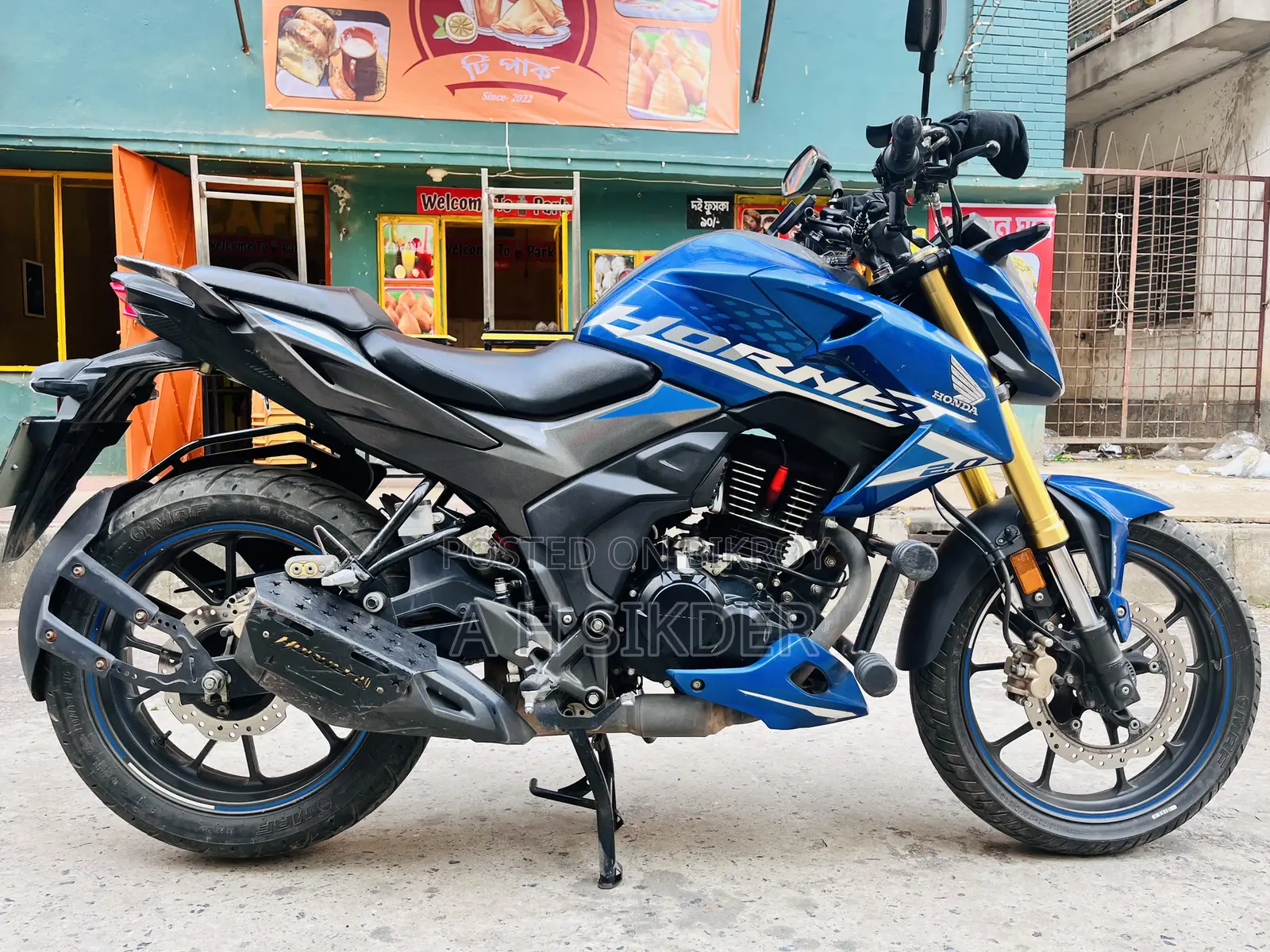 Honda Hornet 2024 Blue