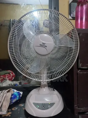 Walton 17 Inch Rechargeable Table Fan