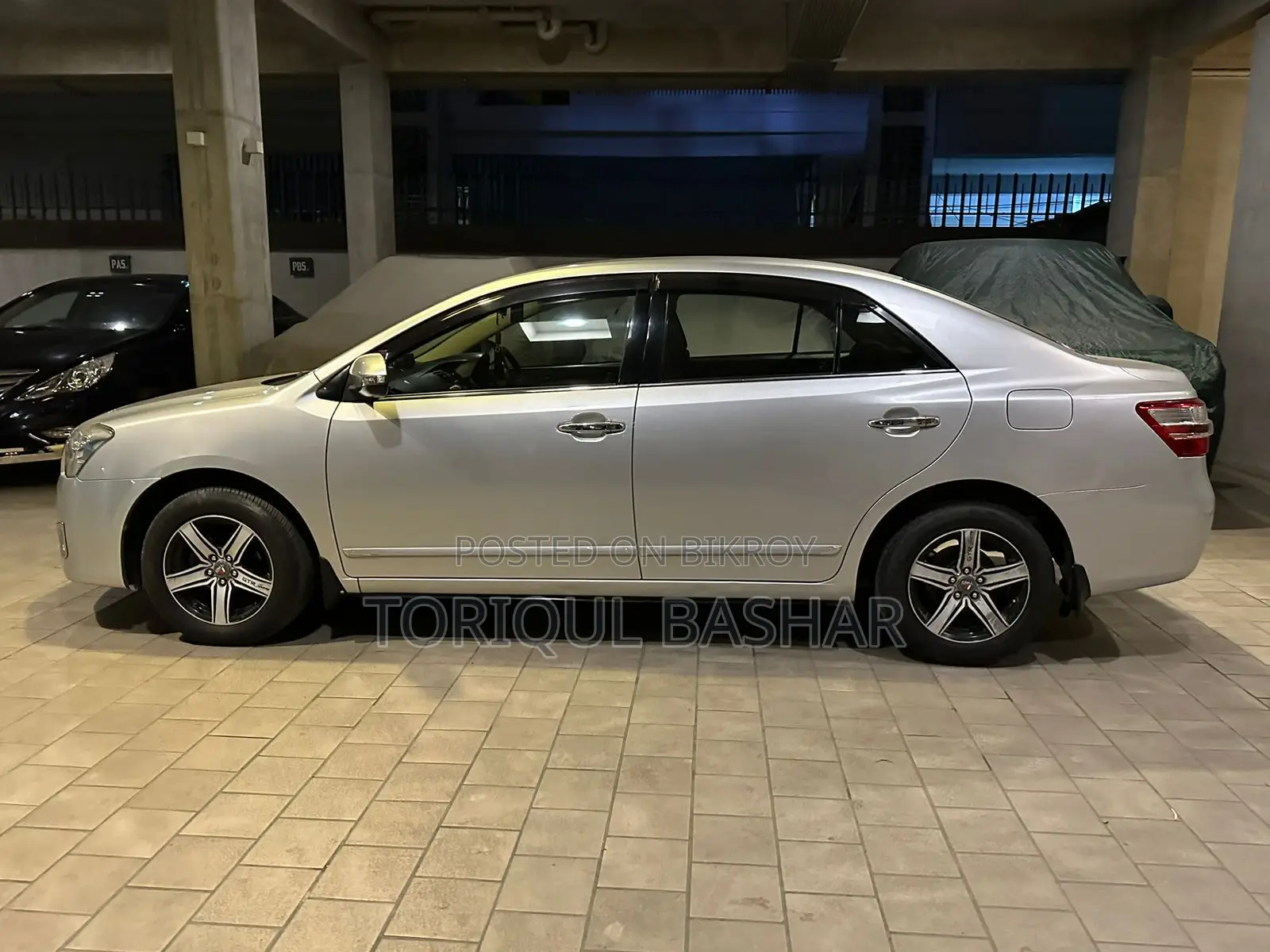 Toyota Premio 2013 Silver