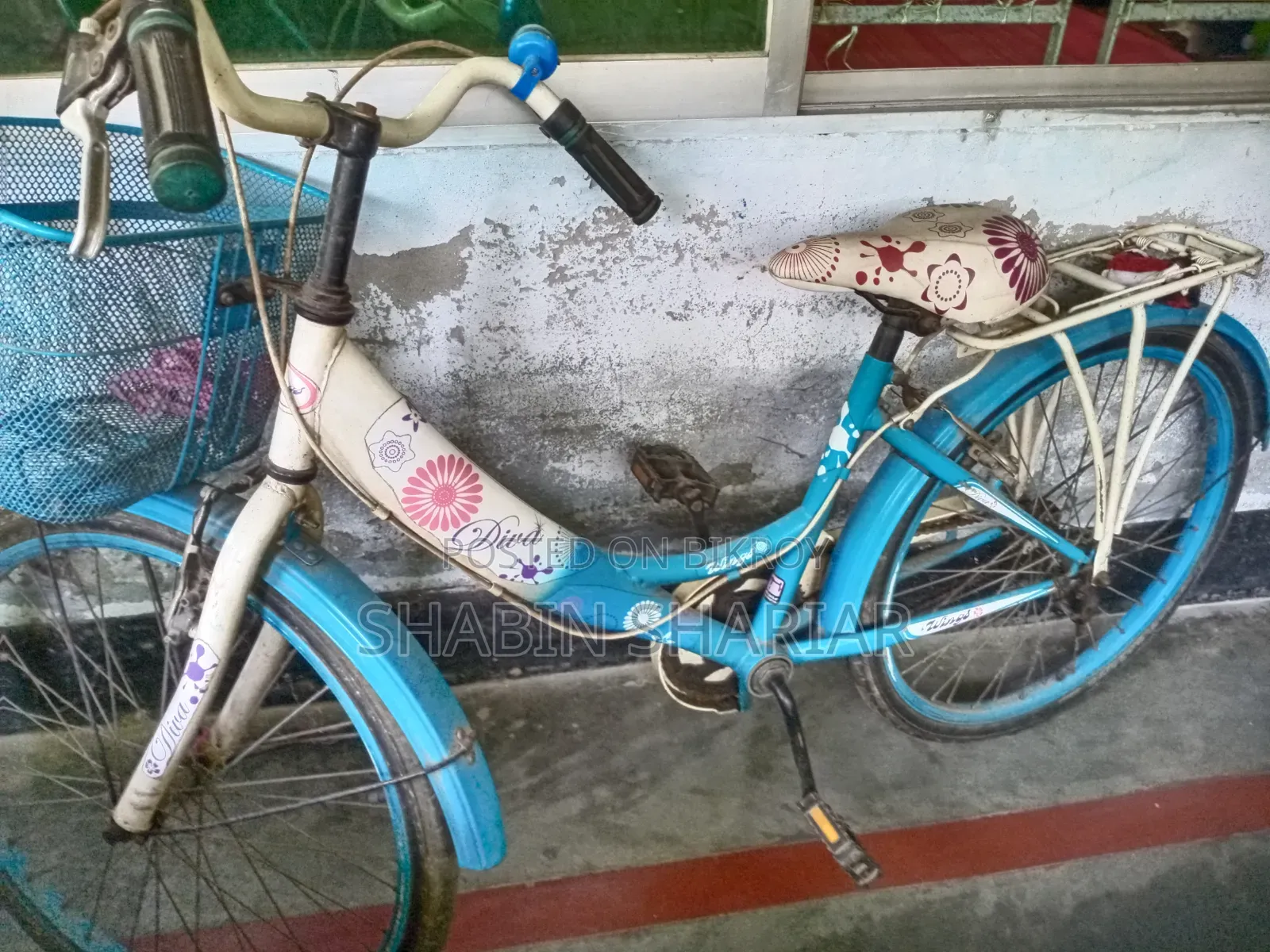 মেয়েদের বাইসাইকেল বিক্রয় হবে