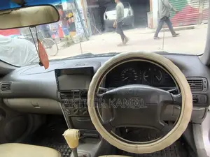 Toyota Corolla Automatic 1999 Pearl