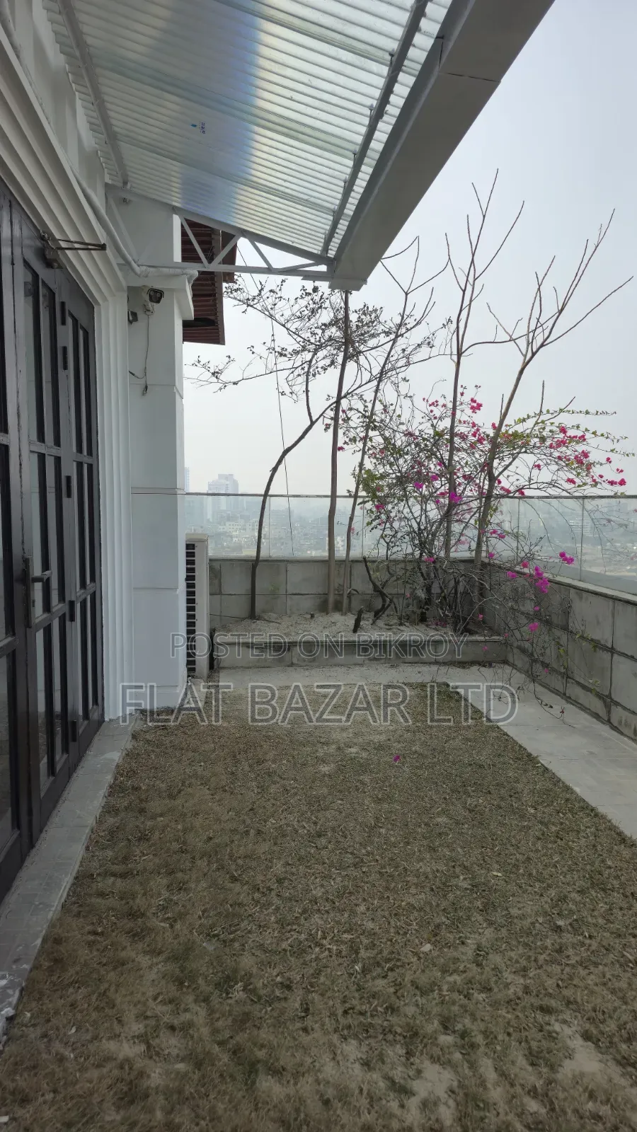 5-bedroom Duplex in Rangs, Gulshan for Rent
