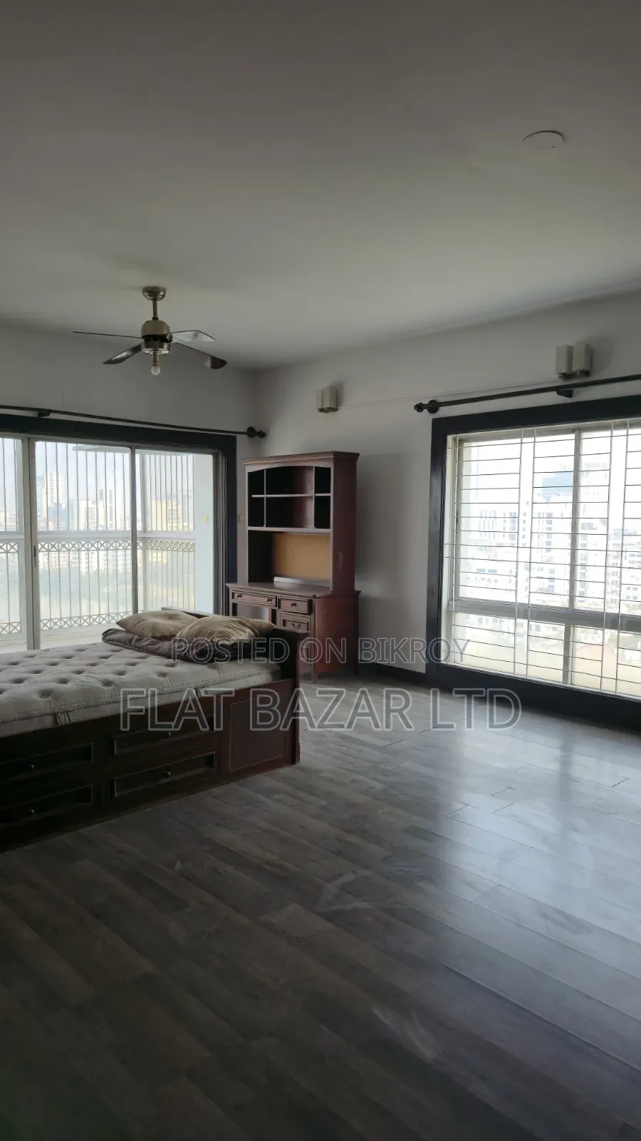 5-bedroom Duplex in Rangs, Gulshan for Rent