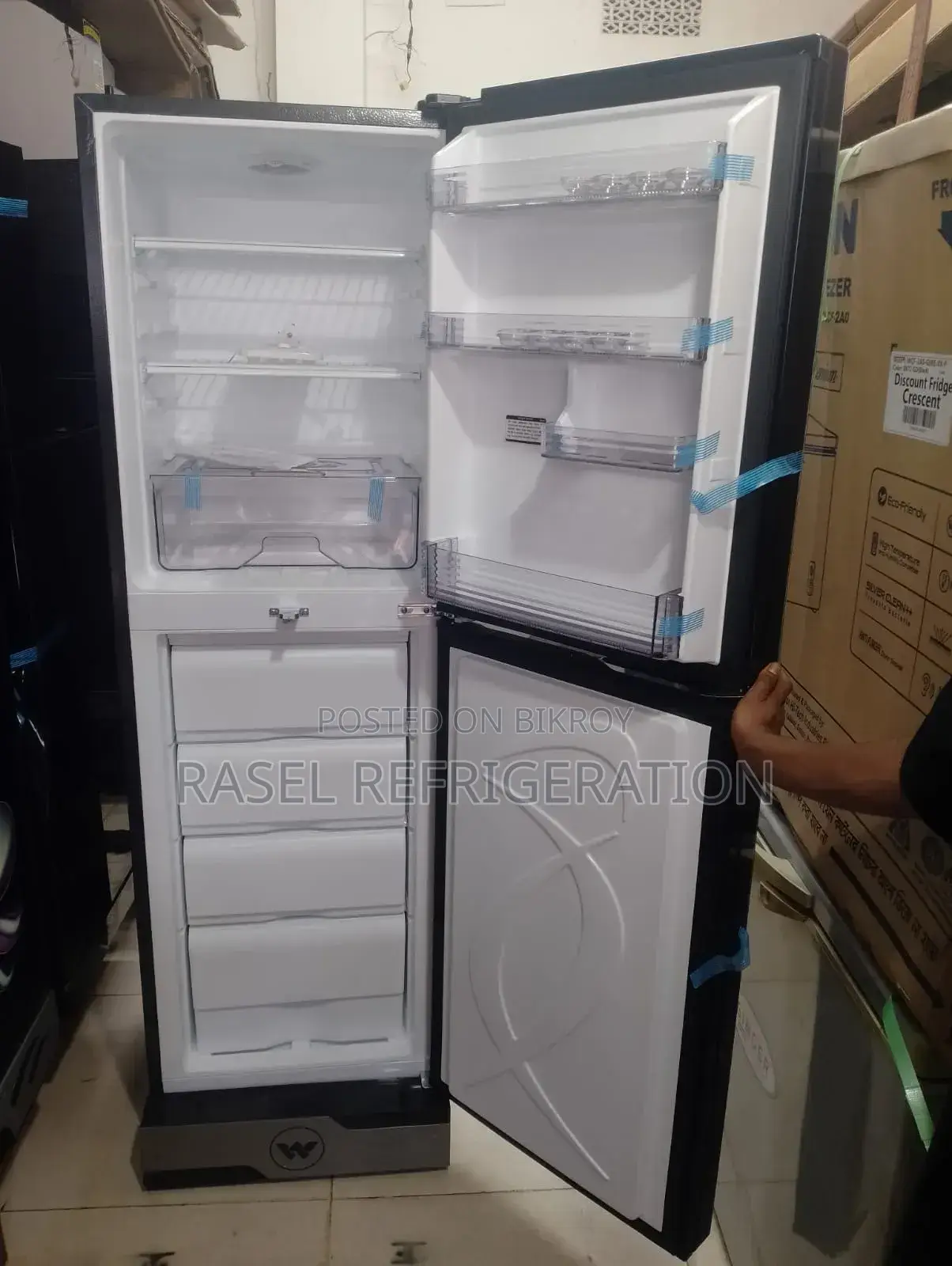 35% off on 268-liter Walton fridge, model WFB-2e4-Gdel.