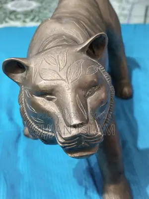 পুরাতন পিতলের বাঘের শোপিস | Antique Brass Tiger Showpiece