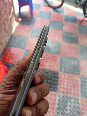 Tecno Camon 40 Pro 4G 256 GB Silver