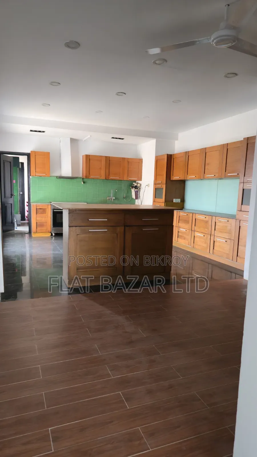 5-bedroom Duplex in Rangs, Gulshan for Rent