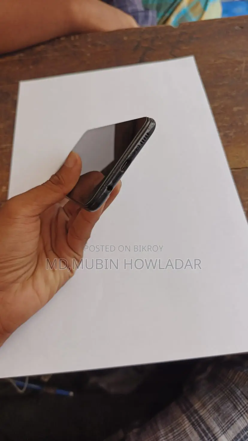 Samsung Galaxy M20 32 GB Black