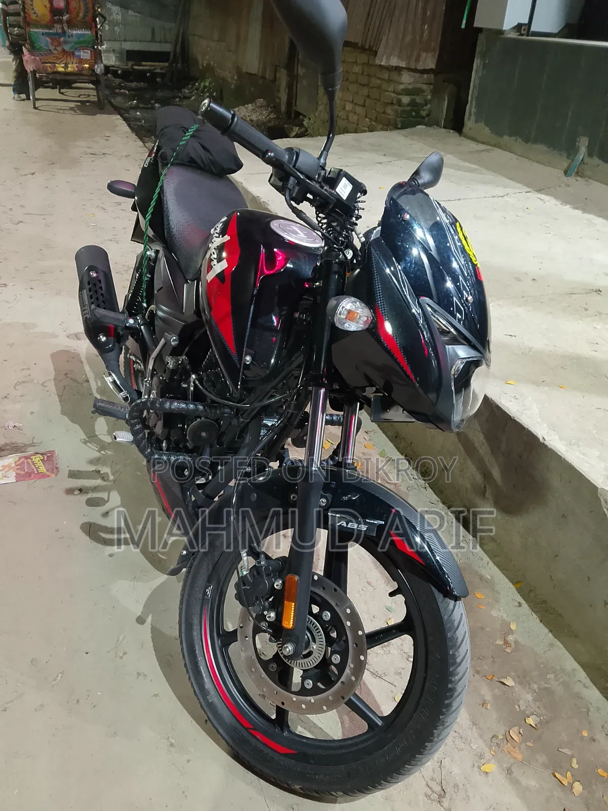 Bajaj Pulsar 150 2025 Red