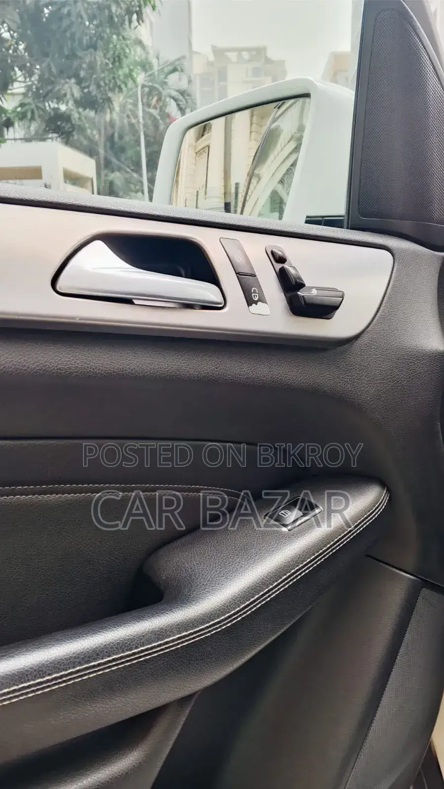 মার্সিডিজ-বেঞ্জ এম ক্লাস এমএল ৩৫০ ব্লুটেক ৪মেটিক ২০১৩ সাদা