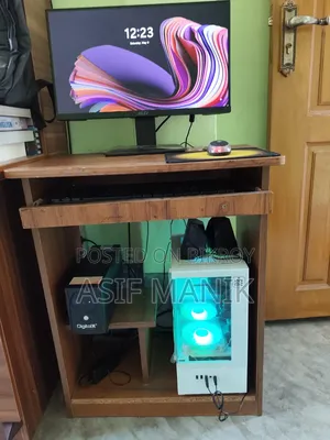Desktop Computer MSI Model 16GB AMD Ryzen 5 SSD 512GB