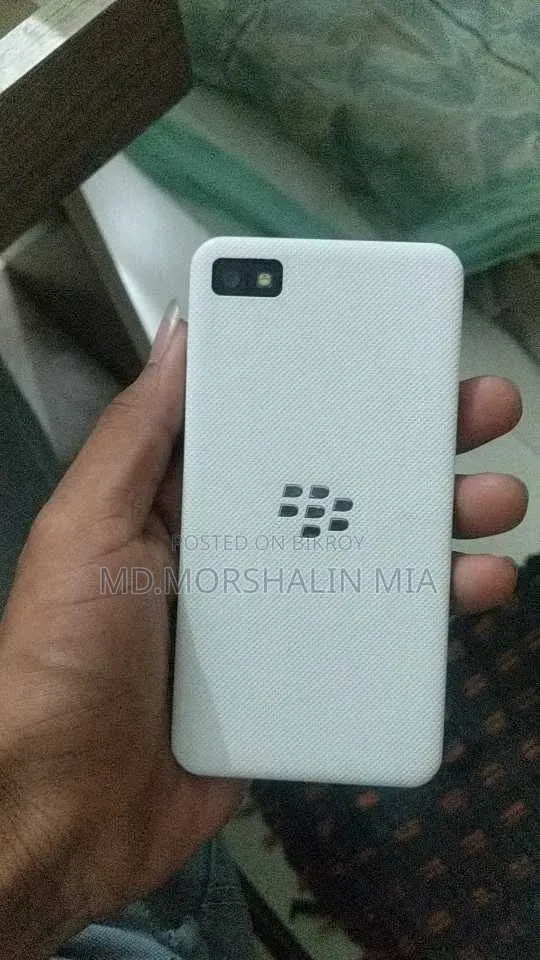 BlackBerry Z10 16 GB White