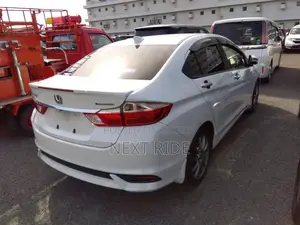 Honda Grace 2020 Pearl
