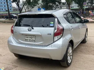 Toyota Aqua 2015 Silver