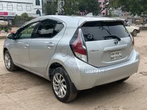 Toyota Aqua 2015 Silver