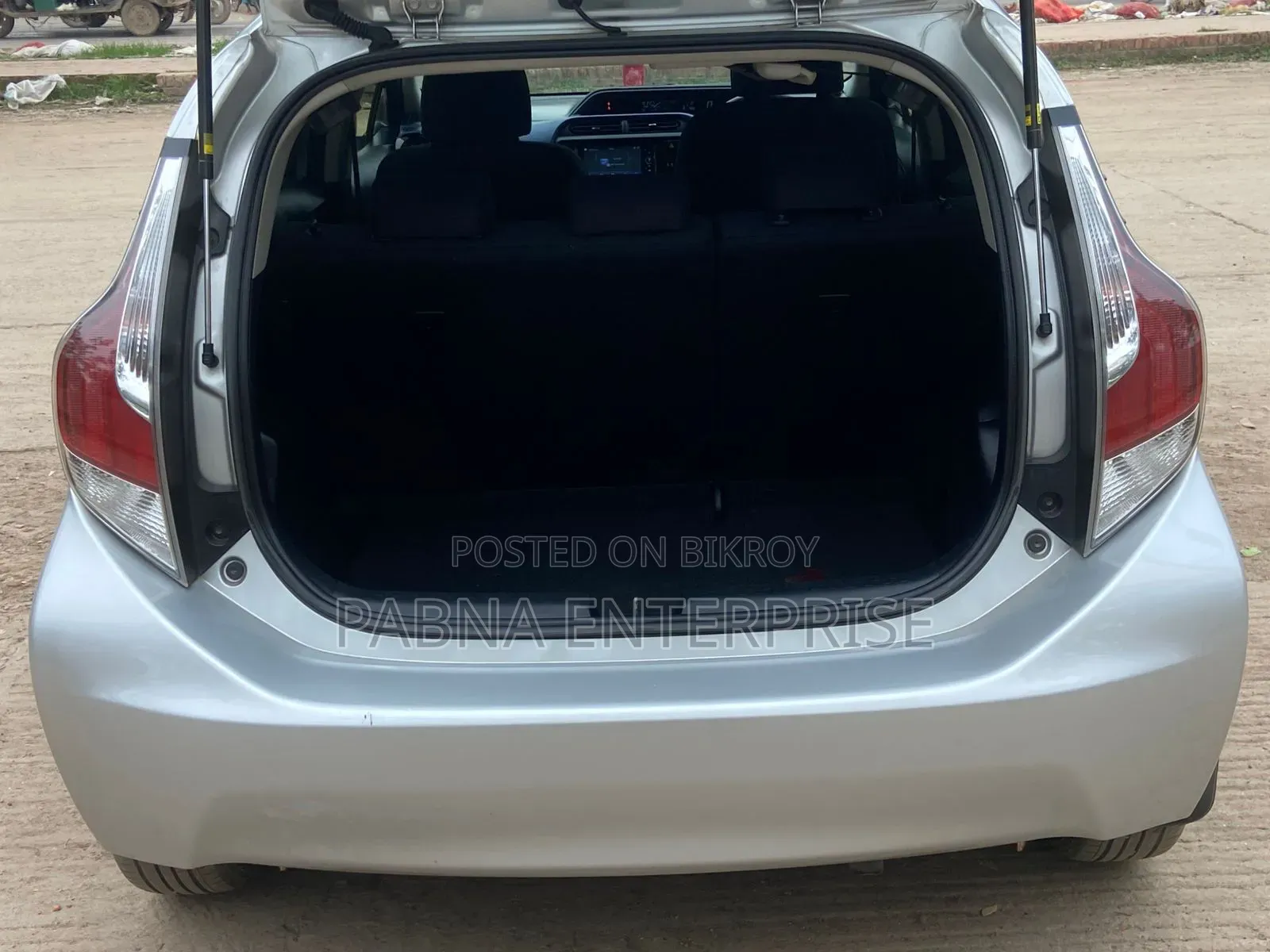 Toyota Aqua 2015 Silver