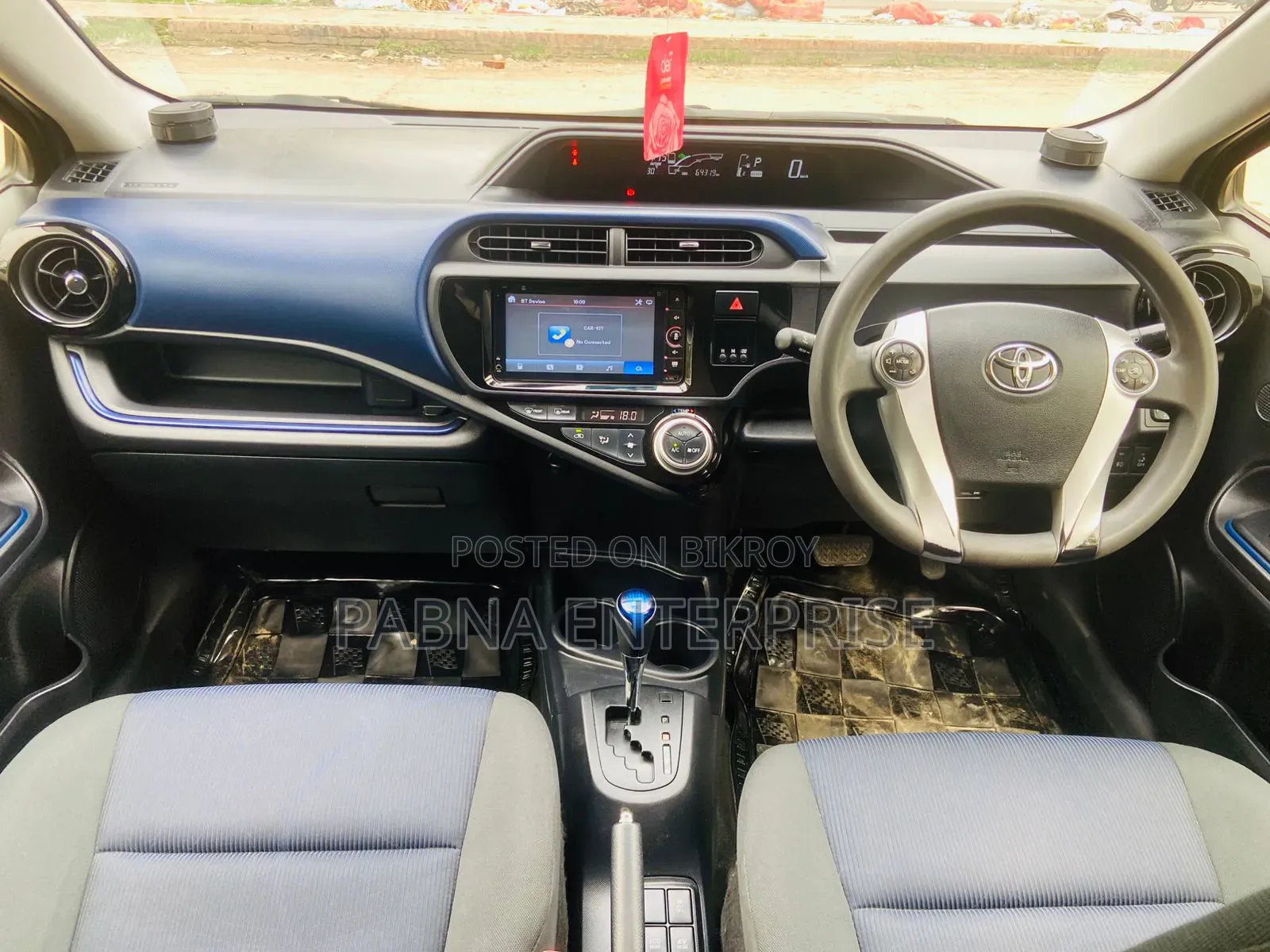 Toyota Aqua 2015 Silver