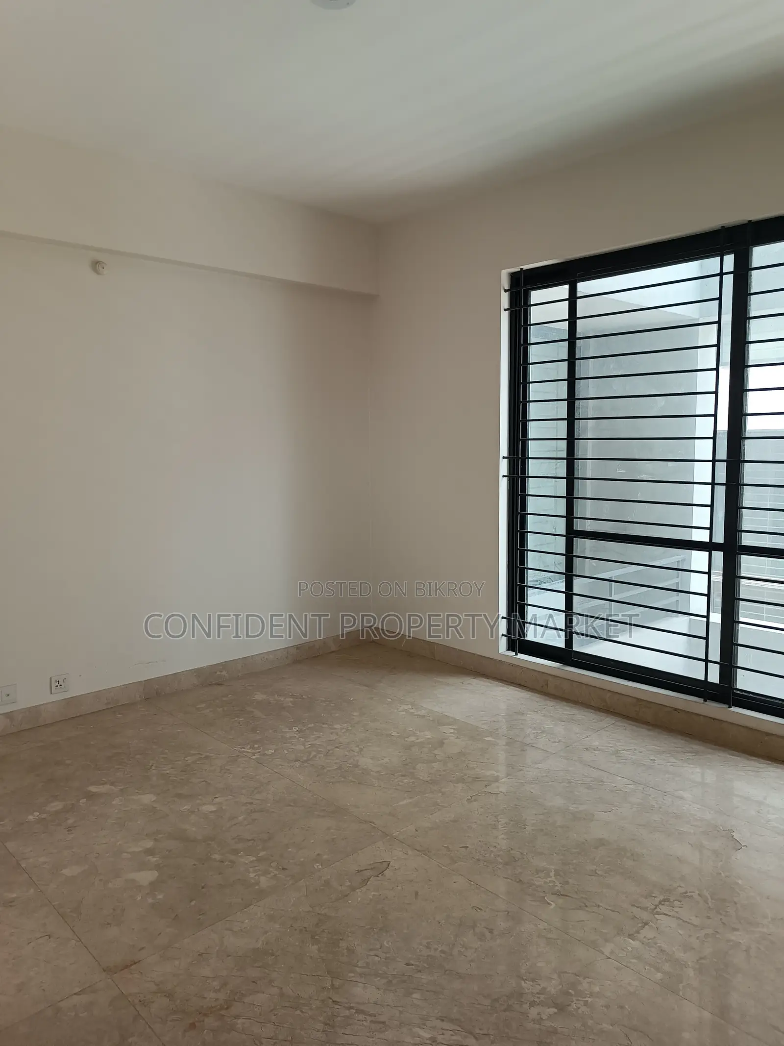 4-bedroom Apartment in Baridhara for Rent