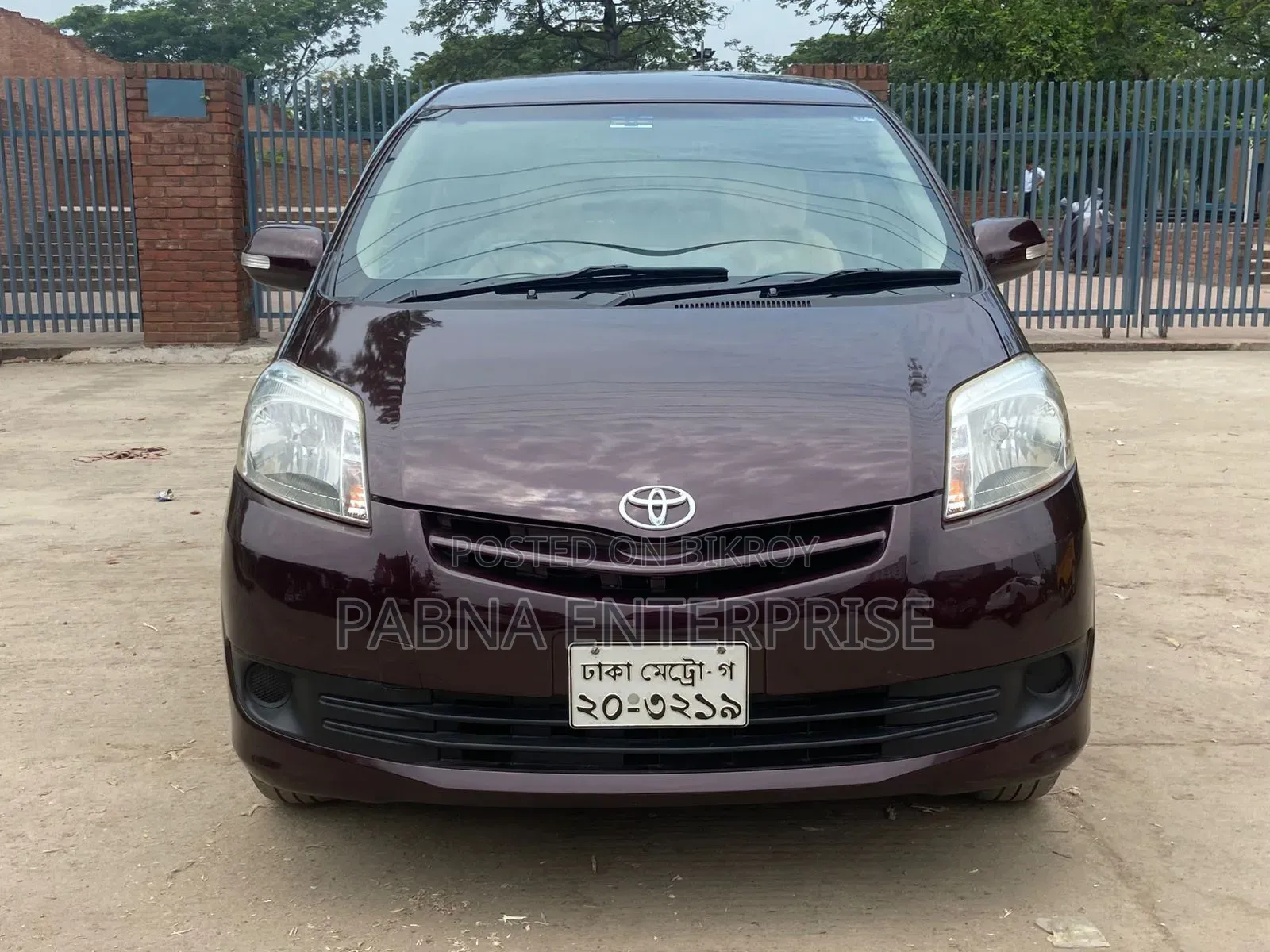 Toyota Passo Sette 2010 Maroon